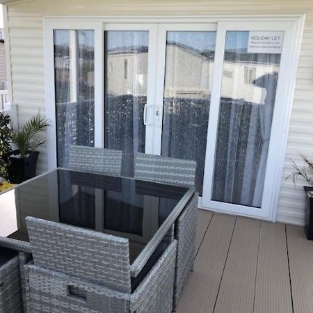 Beautiful Spacious Holiday Home - Romney Sands 뉴롬니 외부 사진