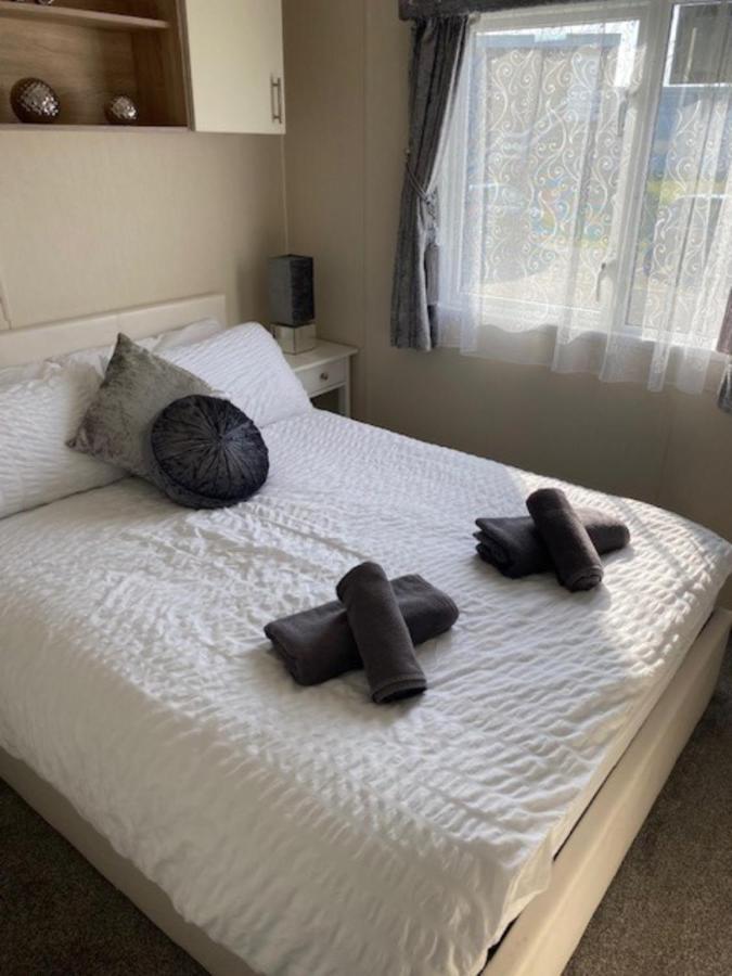 Beautiful Spacious Holiday Home - Romney Sands 뉴롬니 외부 사진
