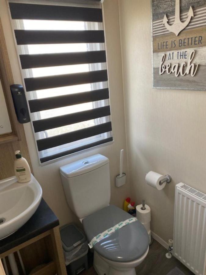 Beautiful Spacious Holiday Home - Romney Sands 뉴롬니 외부 사진